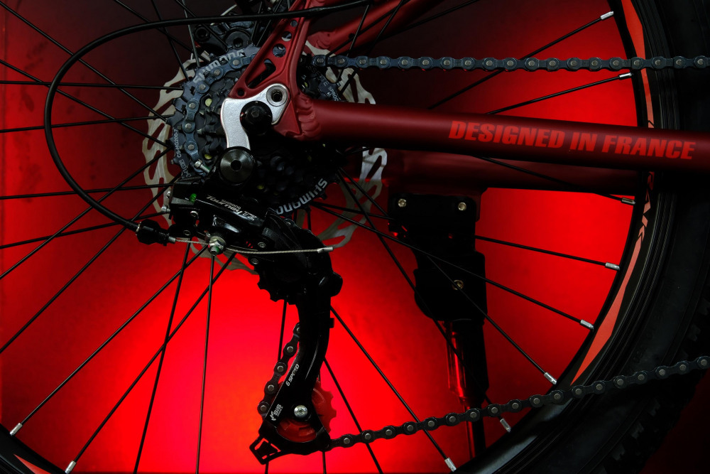 LORAK SHARK 24 Cassete Матовый Красный/Красный